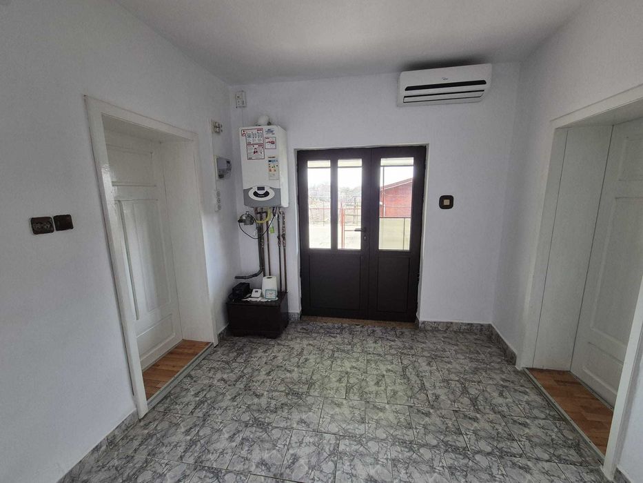 Casă de vânzare în Macea (jud. Arad), 2 dormitoare , teren 1400 mp