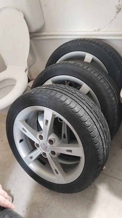 Vând set jante pe 17 seat Leon