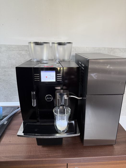 Espressor expresor aparat cafea Jura giga X8c