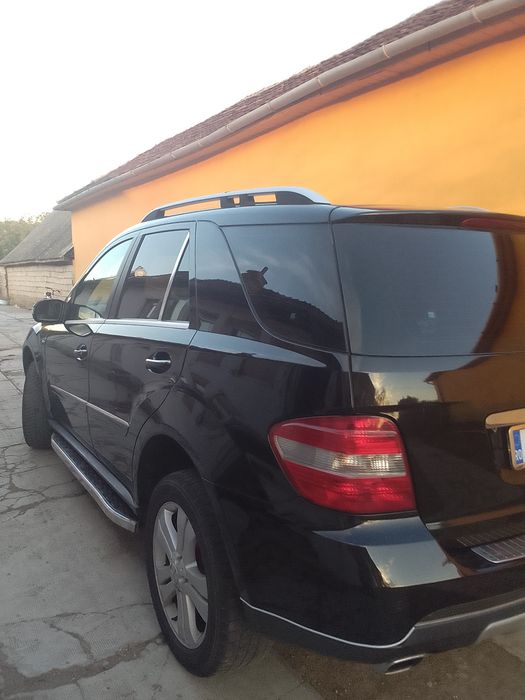 Mercedes Benz ml320