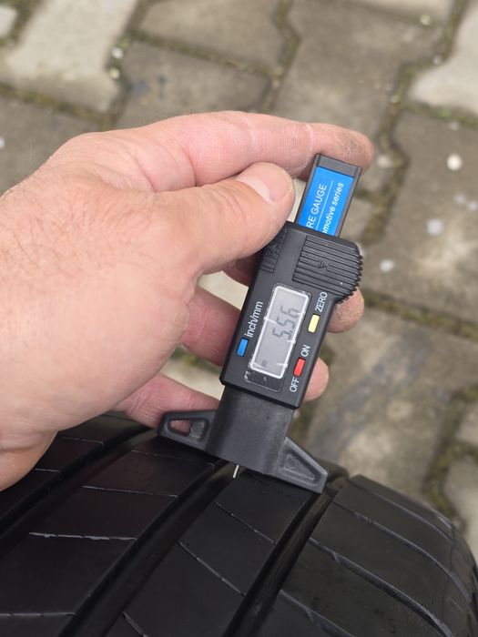 225 40 19 Bridgestone