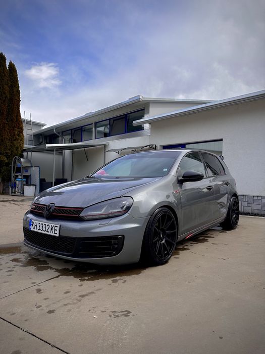 Volkswagen Golf GTI 2.0 TSI DSG