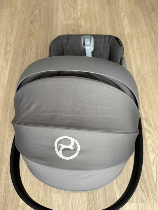 Cybex Scoica Cloud Z i-Size Plus si husa de vara, stare foarte buna