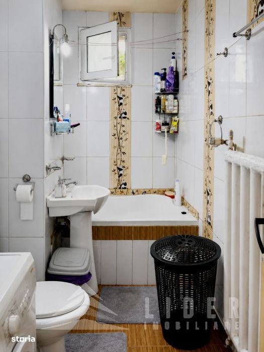 Apartament de vanzare cu  3 camere  zona Piata Hermes ,Gheorgheni