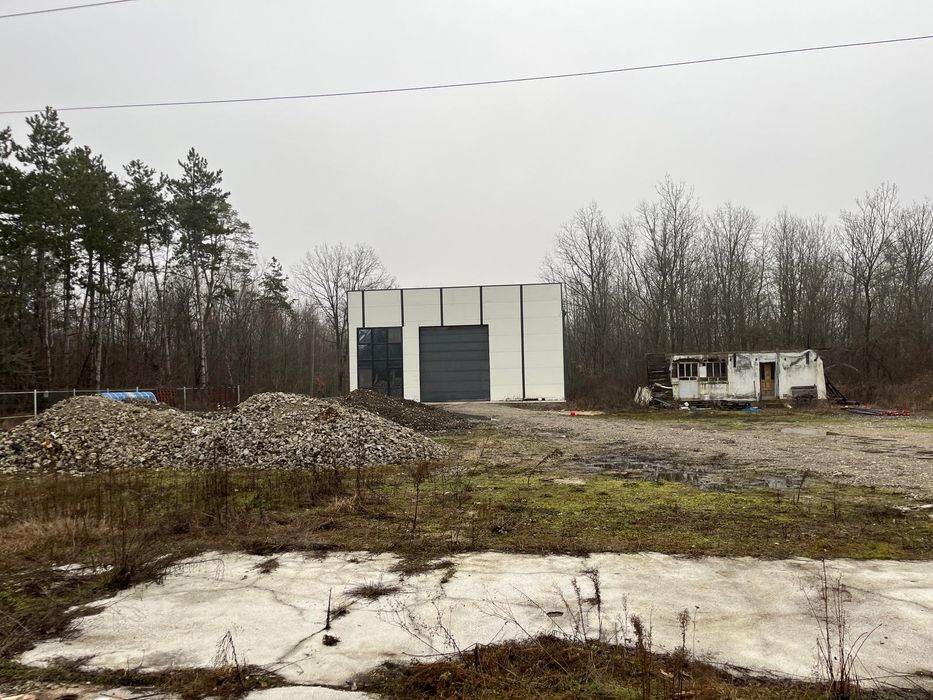 Hala industriala+teren de închiriat