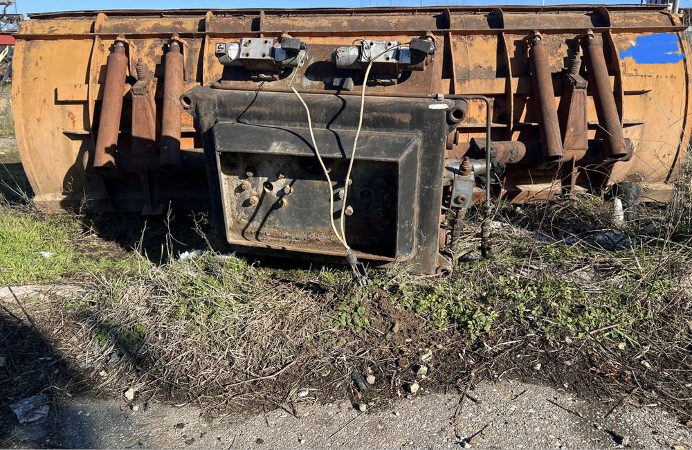 Lama, plug zapada, pietris, pamant —3,5 metri, electrohidraulica