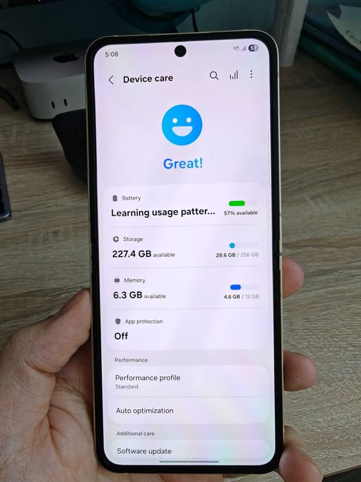 Samsung Galaxy Flip6 256GB Yellow, гаранция