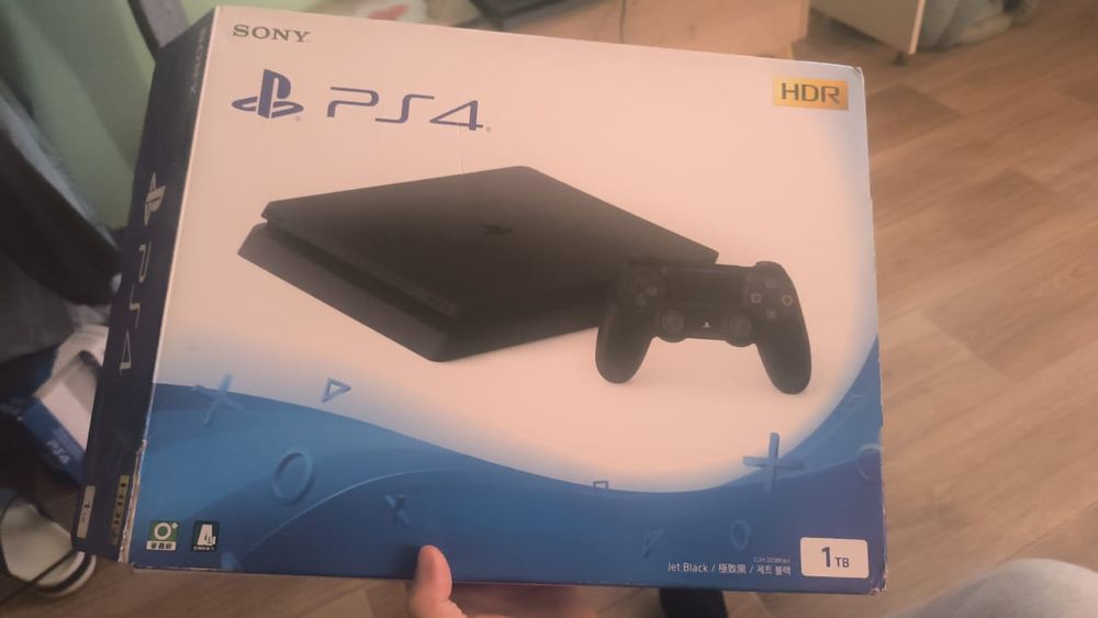 Sony PlayStation 4