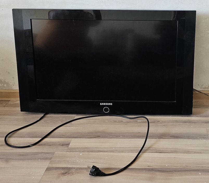 Продам телевизор самсунг