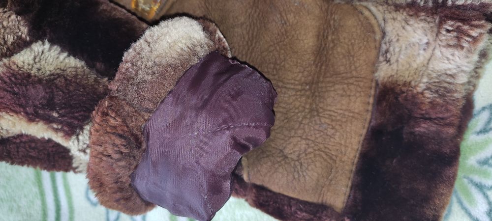 Продам срочно детскую дублёнку