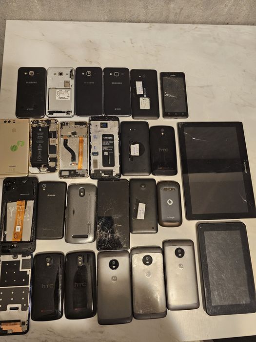Lot telefoane de piese Samsung J3/J5 2017,Motorola,HTC