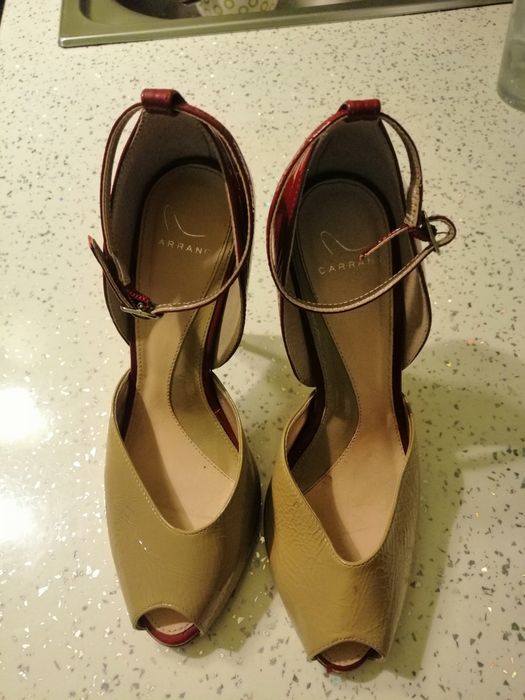Carrano,обувки на ток