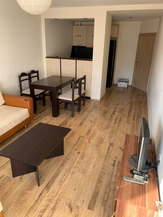 Дава се под наем Тристаен апартамент в Бургас, Братя Миладинови - 84 кв.м за 255 € - Снимка #1