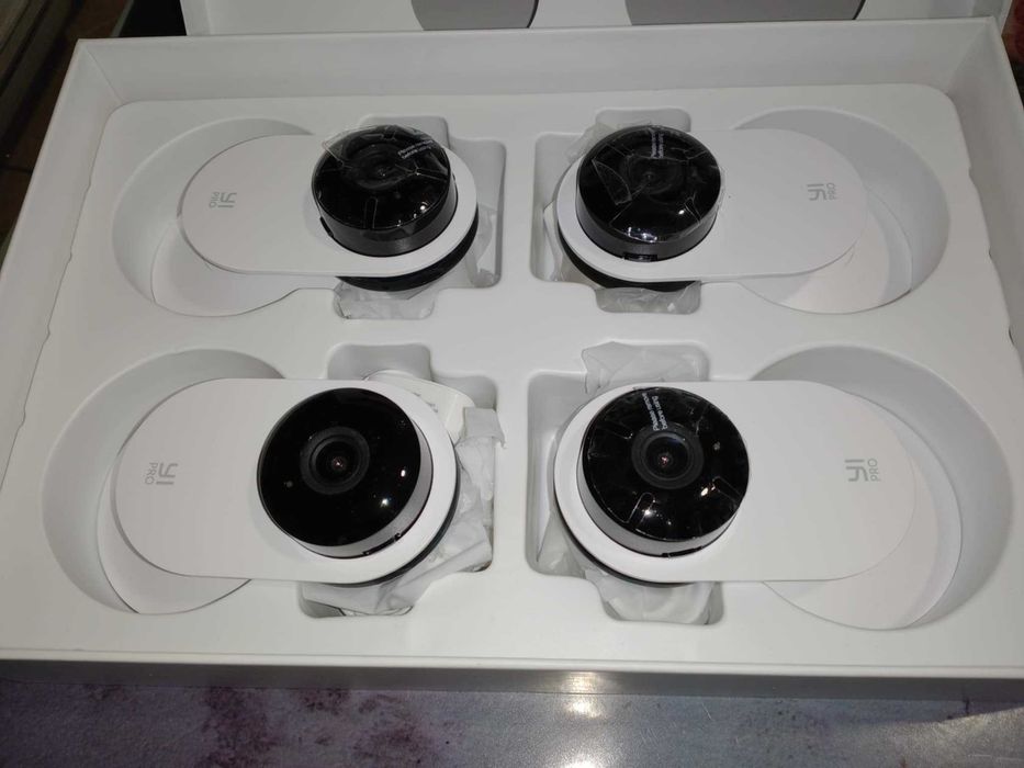 YI Home 2K Pro Бяла Wi-Fi охранителна камера, пакет от 4 броя