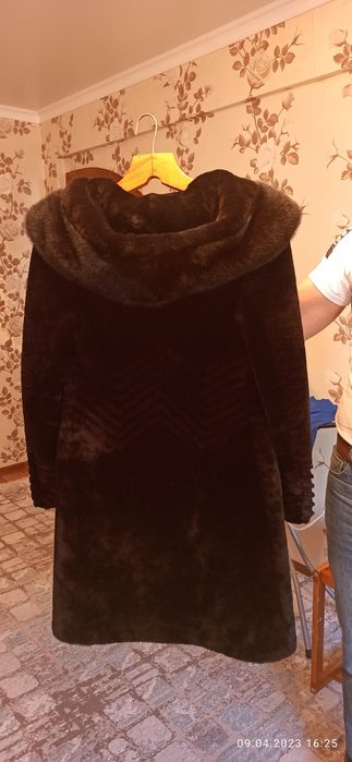 Продам мутоновую шубу