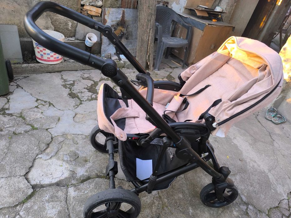 Бебешка количка с два коша