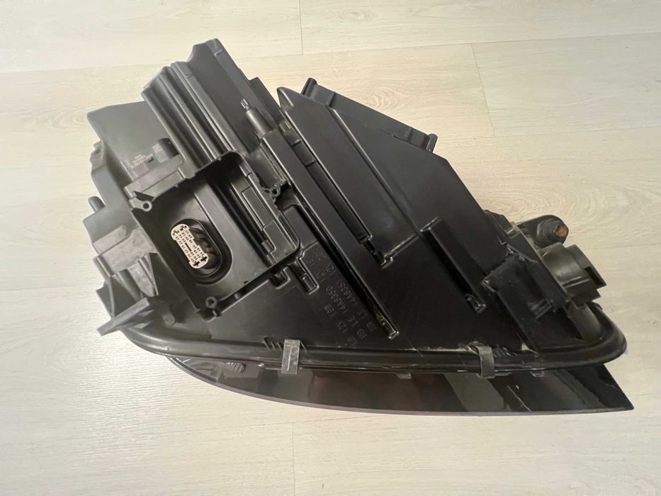 Far original Audi Q5 FY stânga Led Valeo - 80A941033