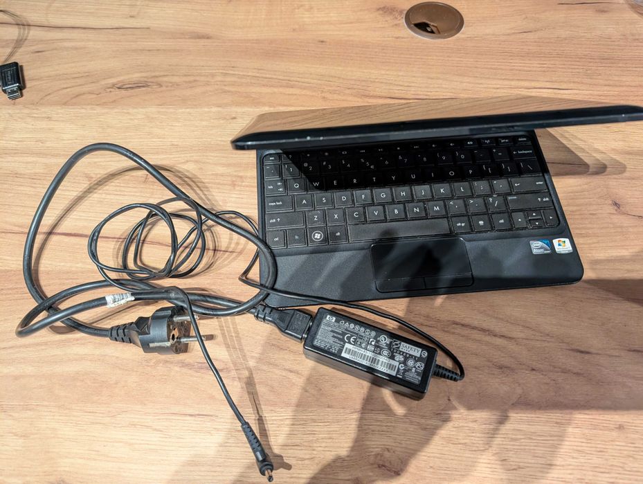 3 laptopuri office Toshiba L850-1LF / ASUS F200CA  / HP mini 110-3000