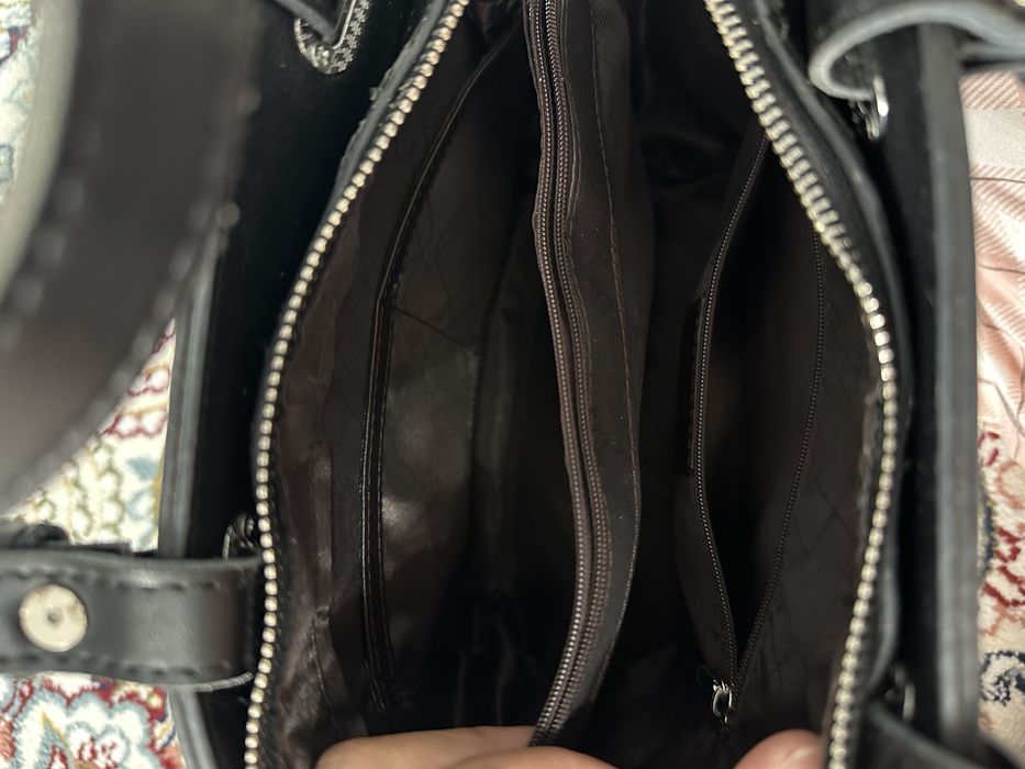 Женская сумка черная