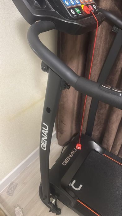 Беговая дорожка бренда Genau