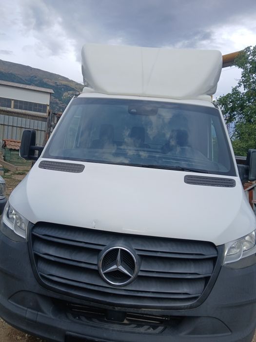 Спойлер над кабина