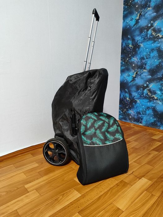 Продаю прогулочную коляску