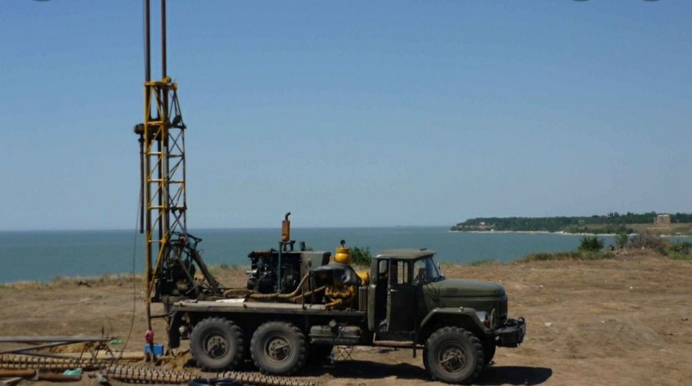 Бурение скважин на воду .