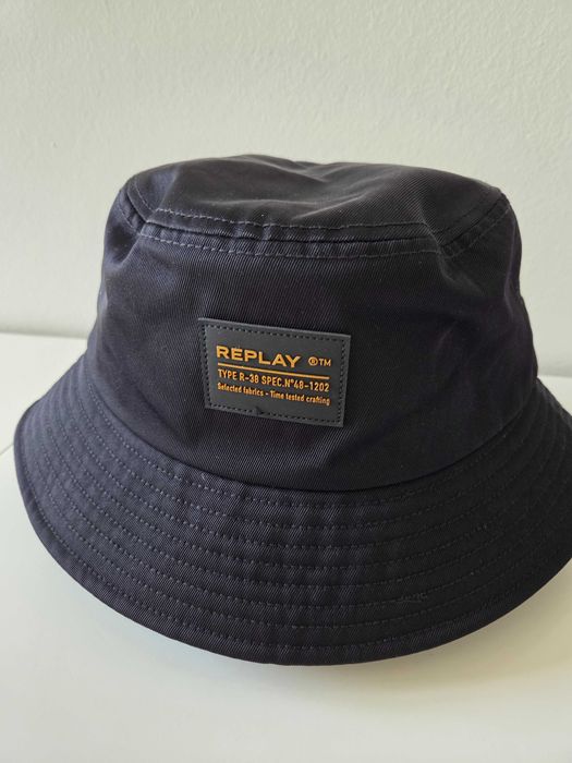 Мъжка шапка Replay