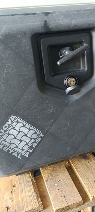 Lada scule camionetă/carosată