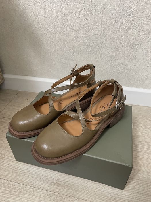 Продам женскую летнюю обувь