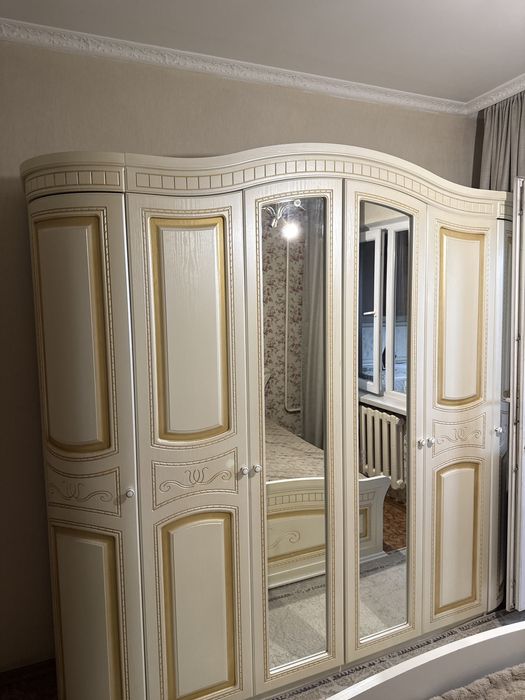 Продам спальный гарнитур «Любава 6Д»