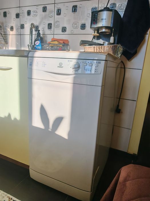 Обзаведен апартамент с 2 климатика – съдомиялна– 300 €