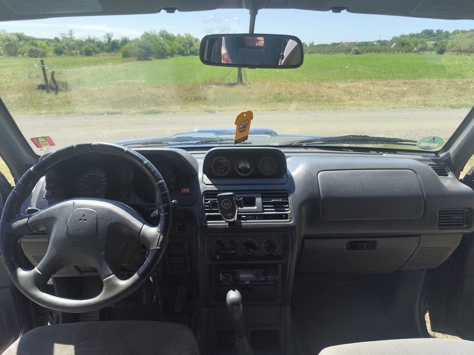 Mitsubishi Pajero 2.4, 7 locuri, 2003