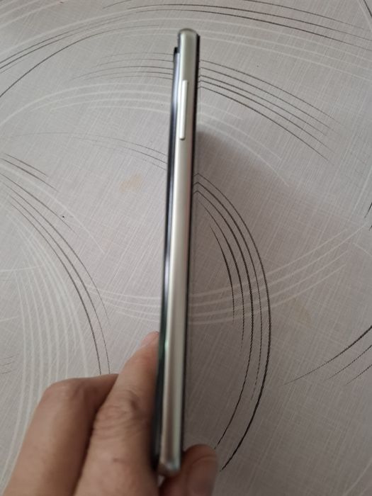 Продам телефон Samsung