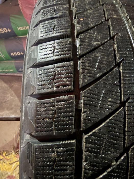 Продам комплект резины 255*50*R20
