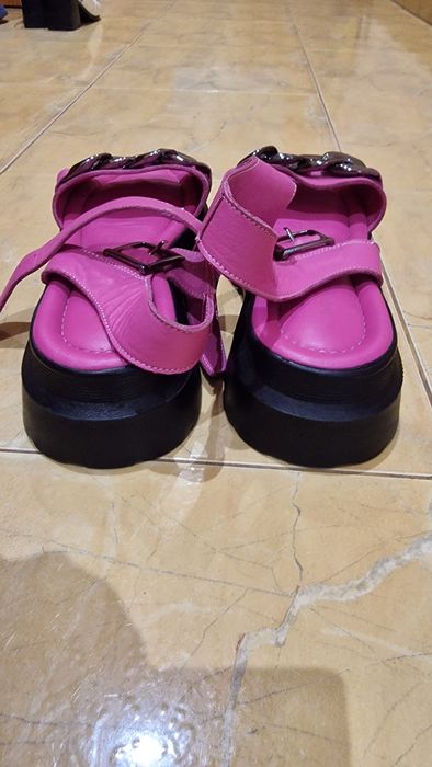 Цикламени сандали естествена кожа