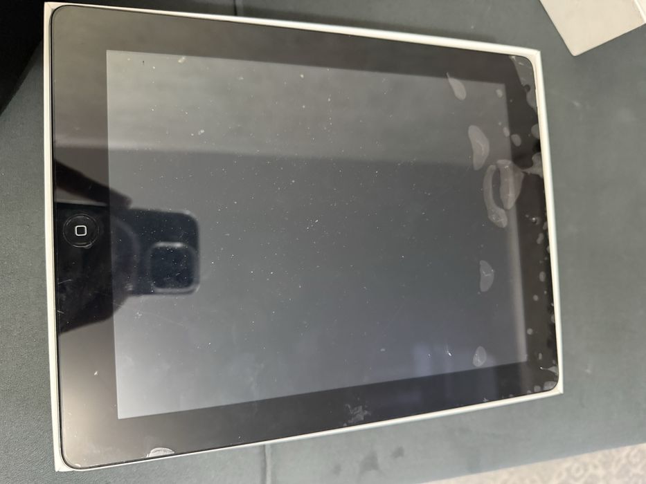 Продам iPad нерабочий
