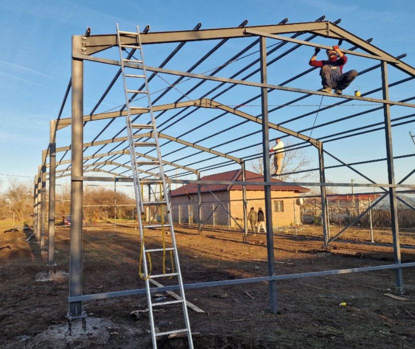Vand hale metalice pe structuri metalice pe bază de surub(demontabile)
