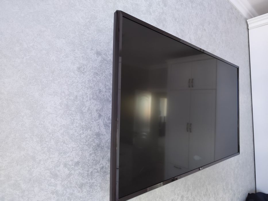 Продам телевизор LG