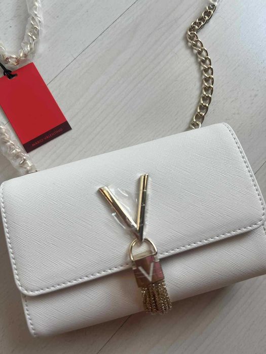 НОВА чанта Valentino с етикет
