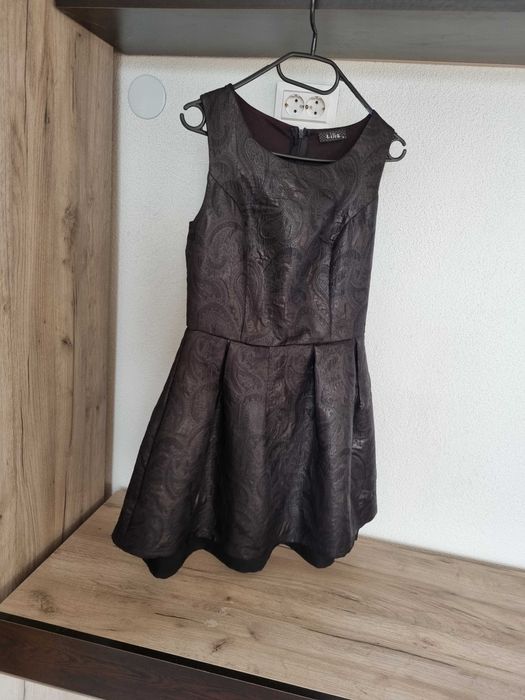 Малка черна рокля