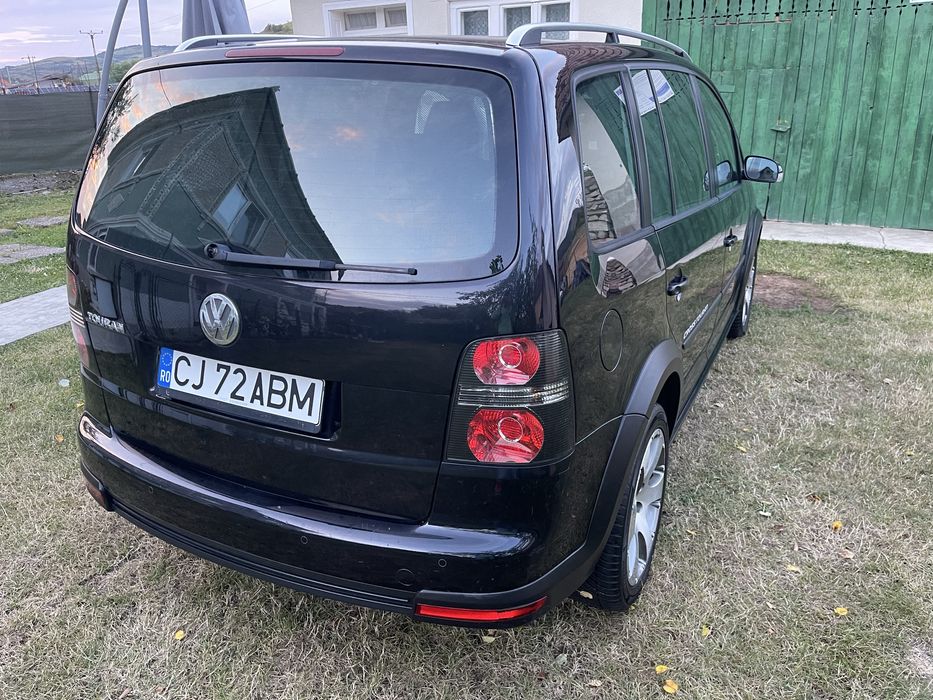 VW Cross Touran motorizare 2.0 diesel
