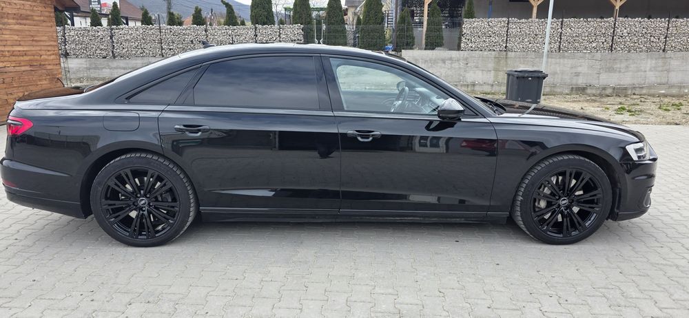 Vând/Schimb Audi A8 Long