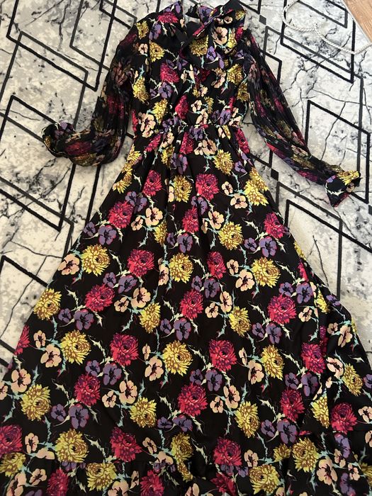 Распродажа платьев