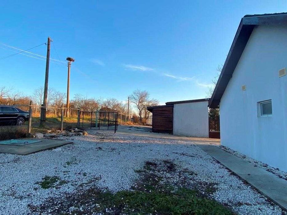 Новопостроена едноетажна къща с 2 спални | На 24 км от Добрич