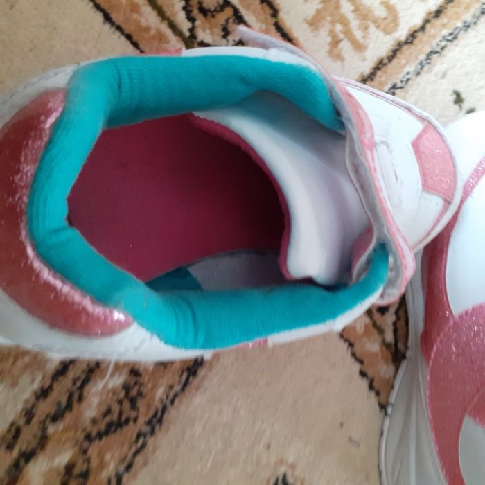 кроссовки детские