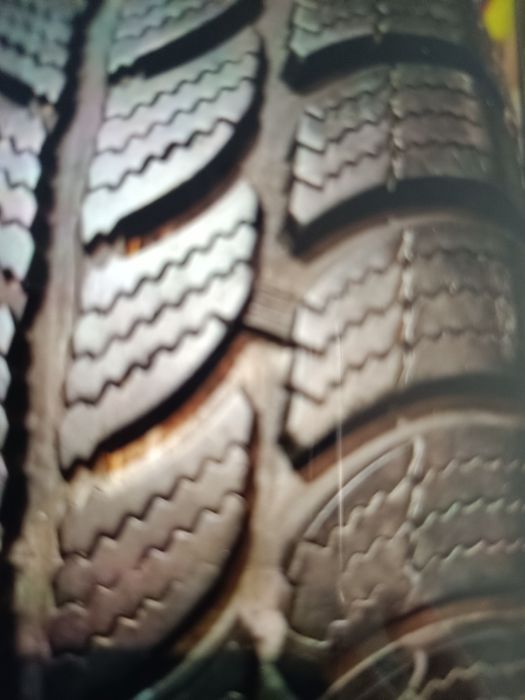 Продавам гуми...