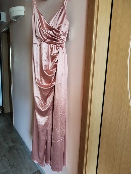 Дълга елегантна рокля