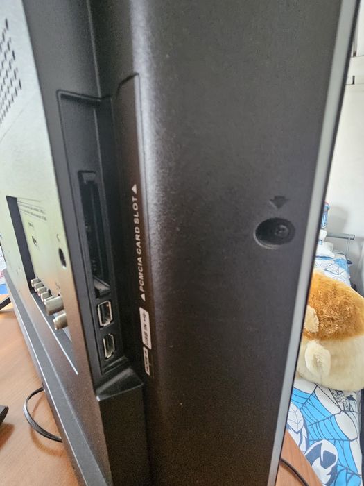 Vand Televizor LG diagonala display 80 cm model 32LJ500U stare impecab