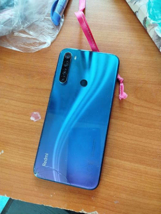 Продам редми экран разбитый